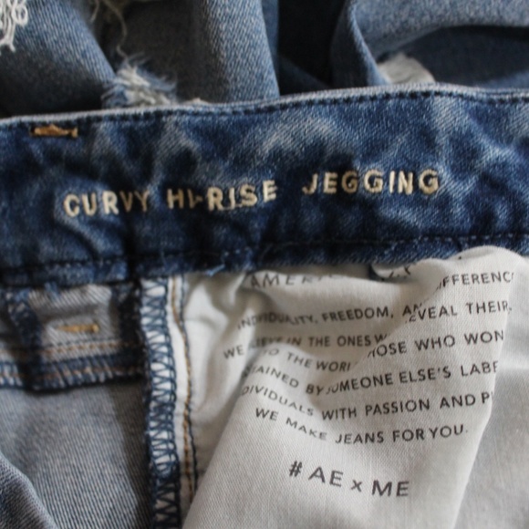 American Eagle, distressed -  Curvy Hi-Rise Jegging - Next Level Stretch - Picture 7 of 8
